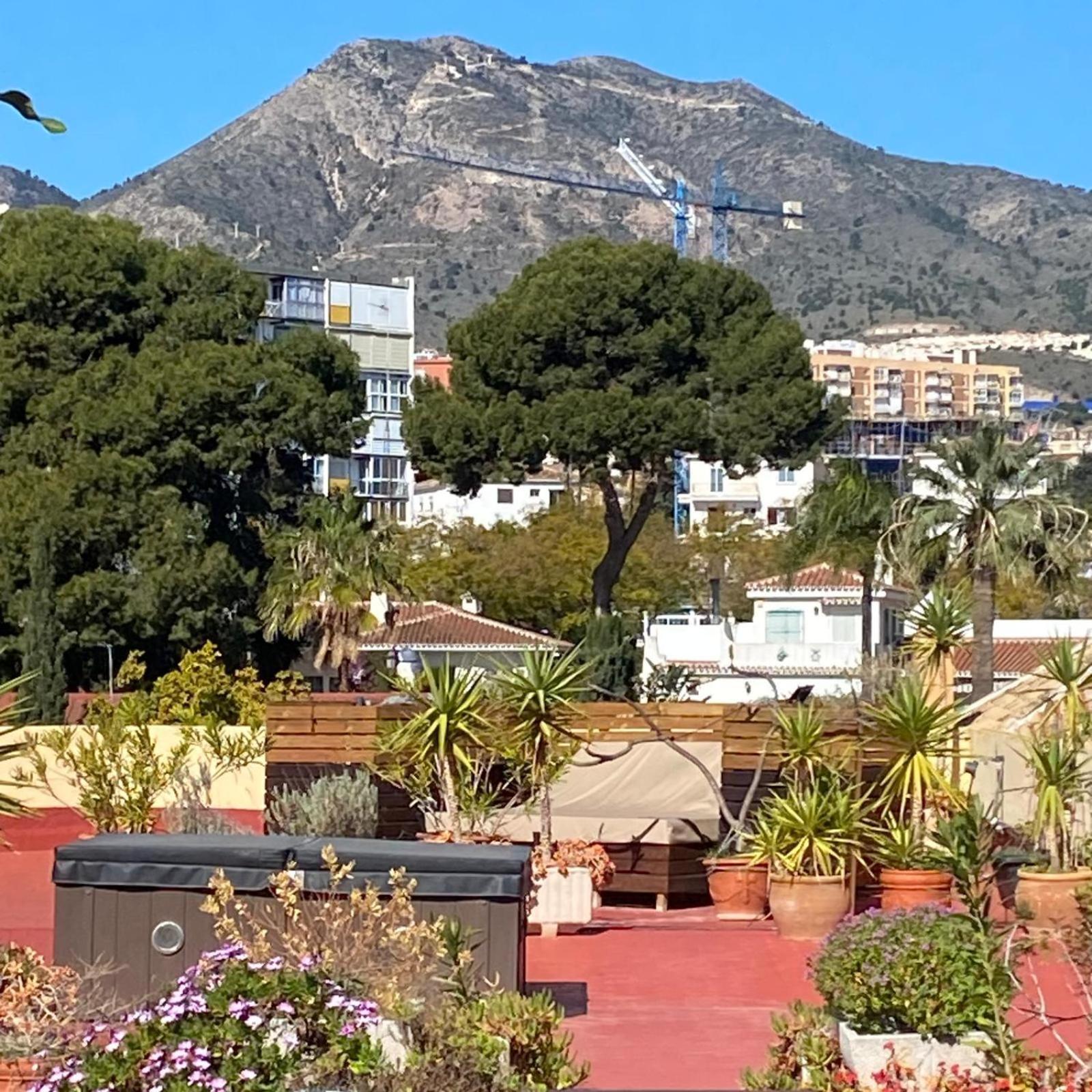 Apartment Luxury - 550 M2 Penthouse - Jacuzzi, Golf & *