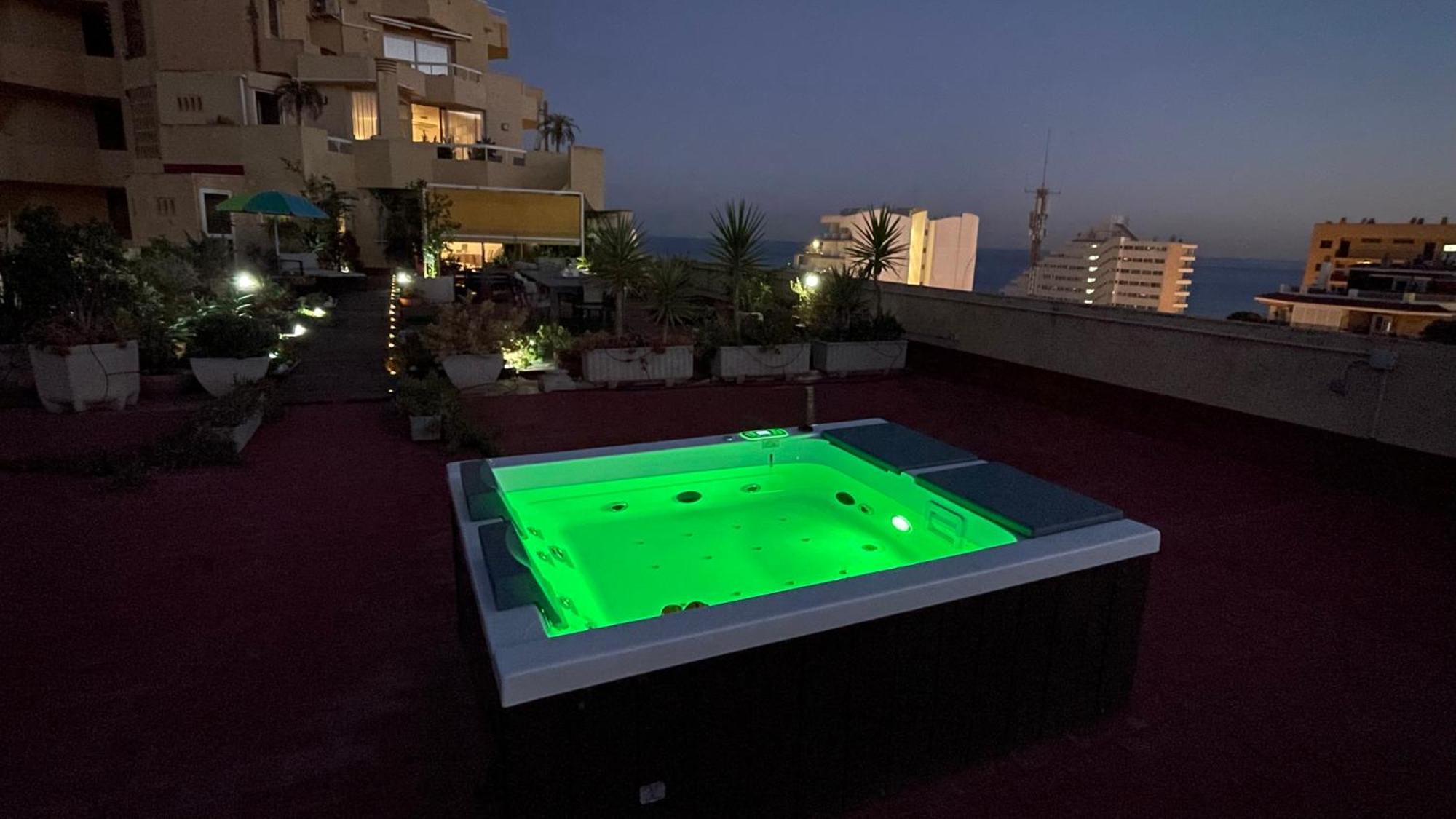 Apartment Luxury - 550 M2 Penthouse - Jacuzzi, Golf & Benalmádena